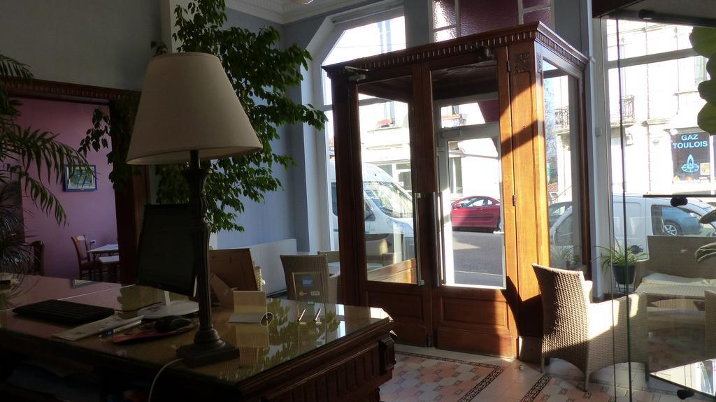 Hotel De L'Europe Тул Екстериор снимка